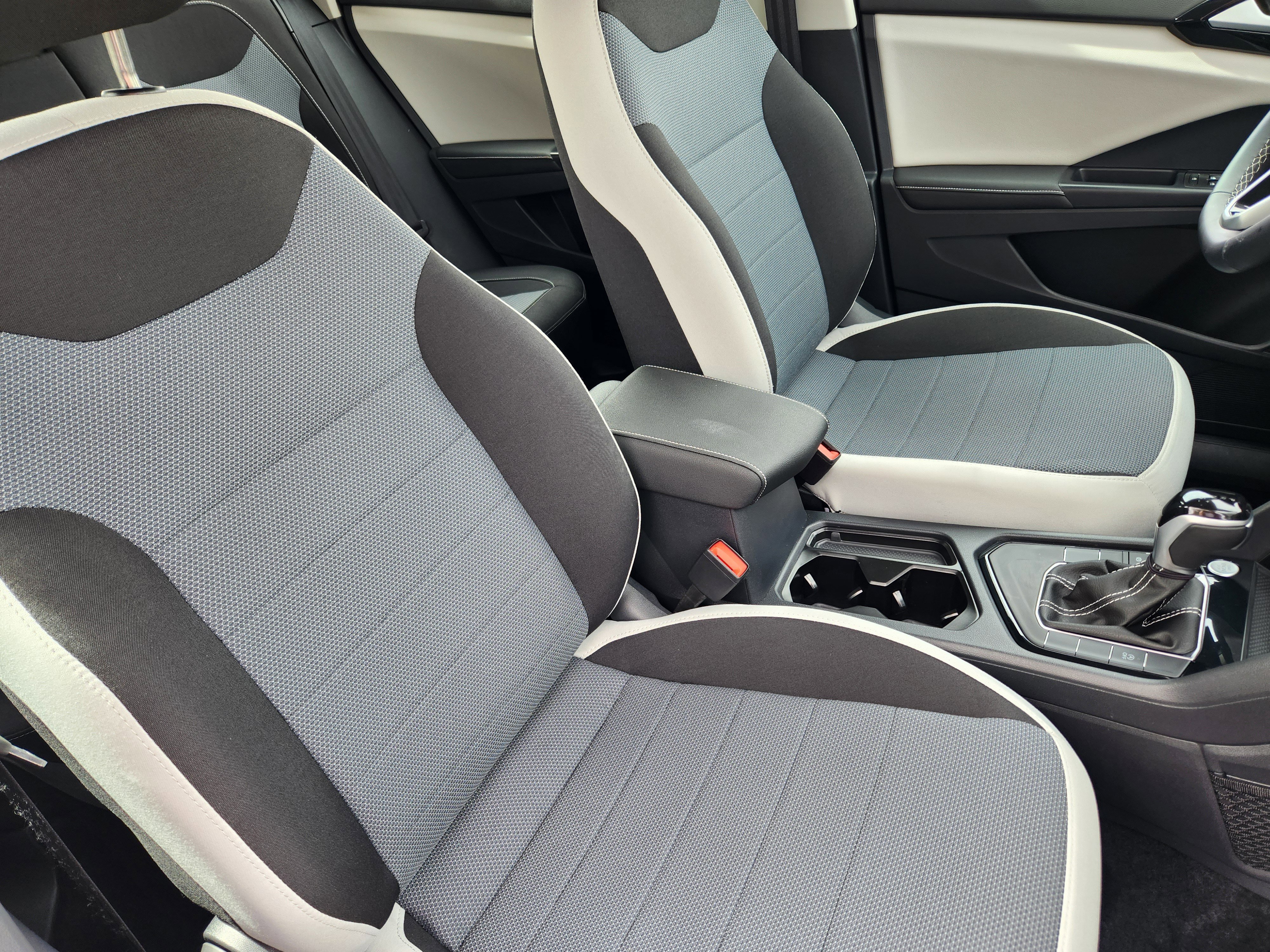 Used 2025 Volkswagen Taos S image 14