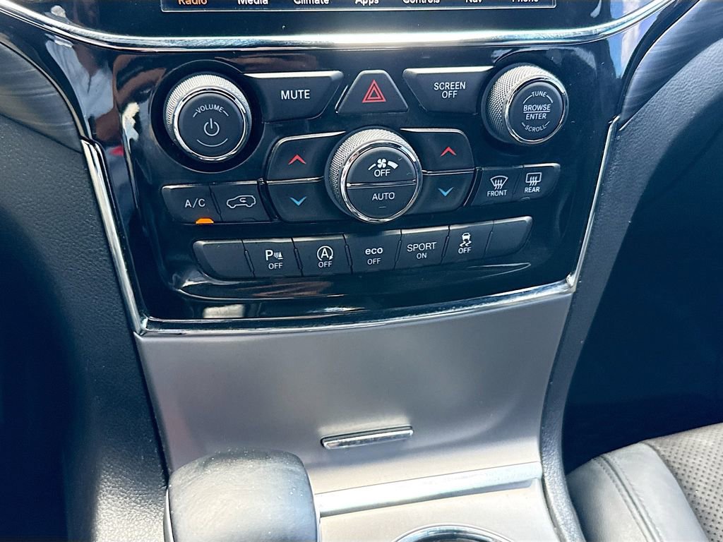 Used 2019 Jeep Grand Cherokee Altitude RWD image 14