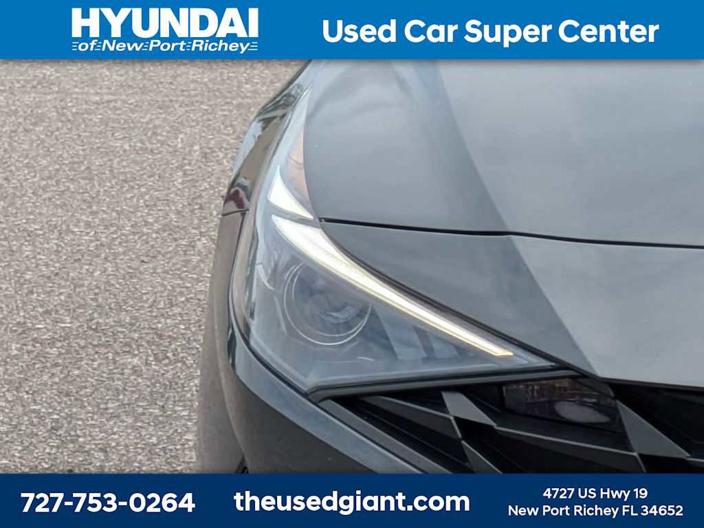 Used 2023 Hyundai Elantra SEL FWD image 9