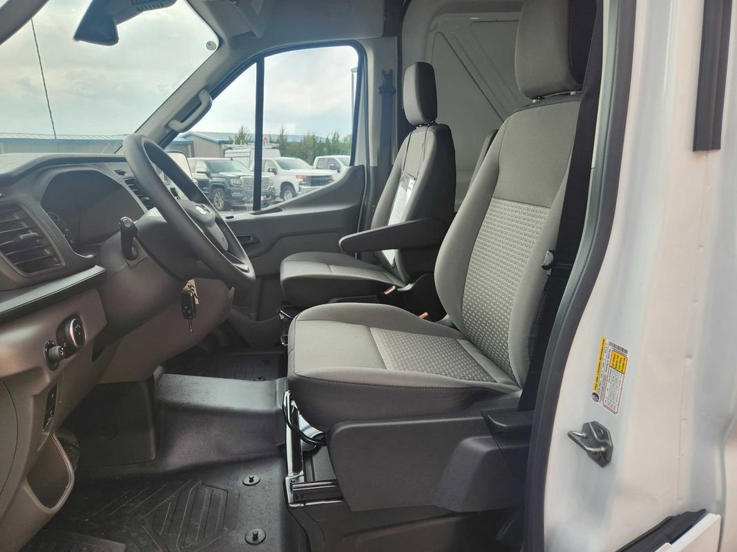 Used 2025 Ford Transit 250 148 Medium Roof Extended AWD image 26