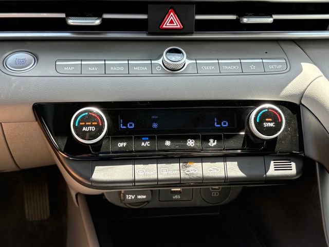 Used 2024 Hyundai Elantra SEL FWD image 17