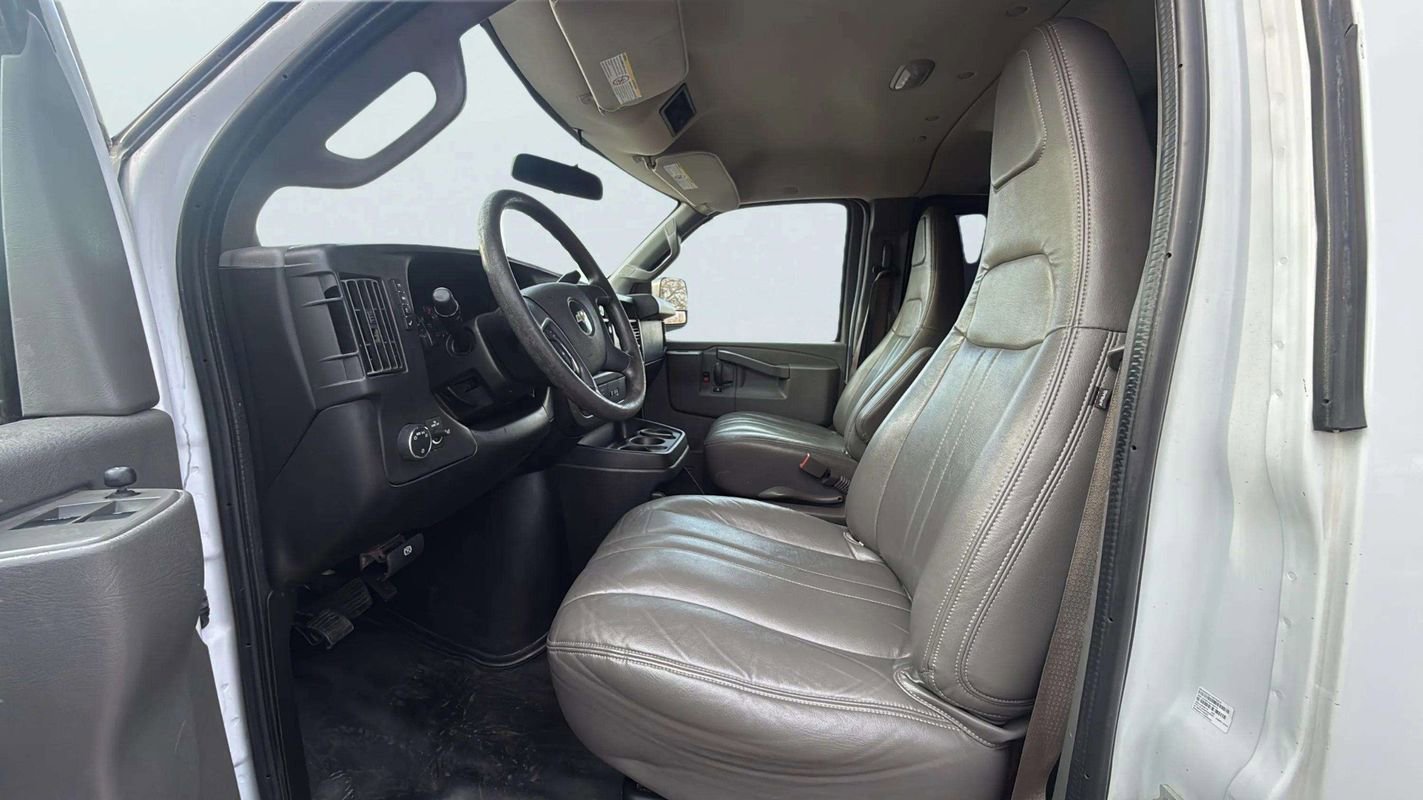 Used 2018 Chevrolet Express 2500 LS w/ Driver Convenience Package image 16
