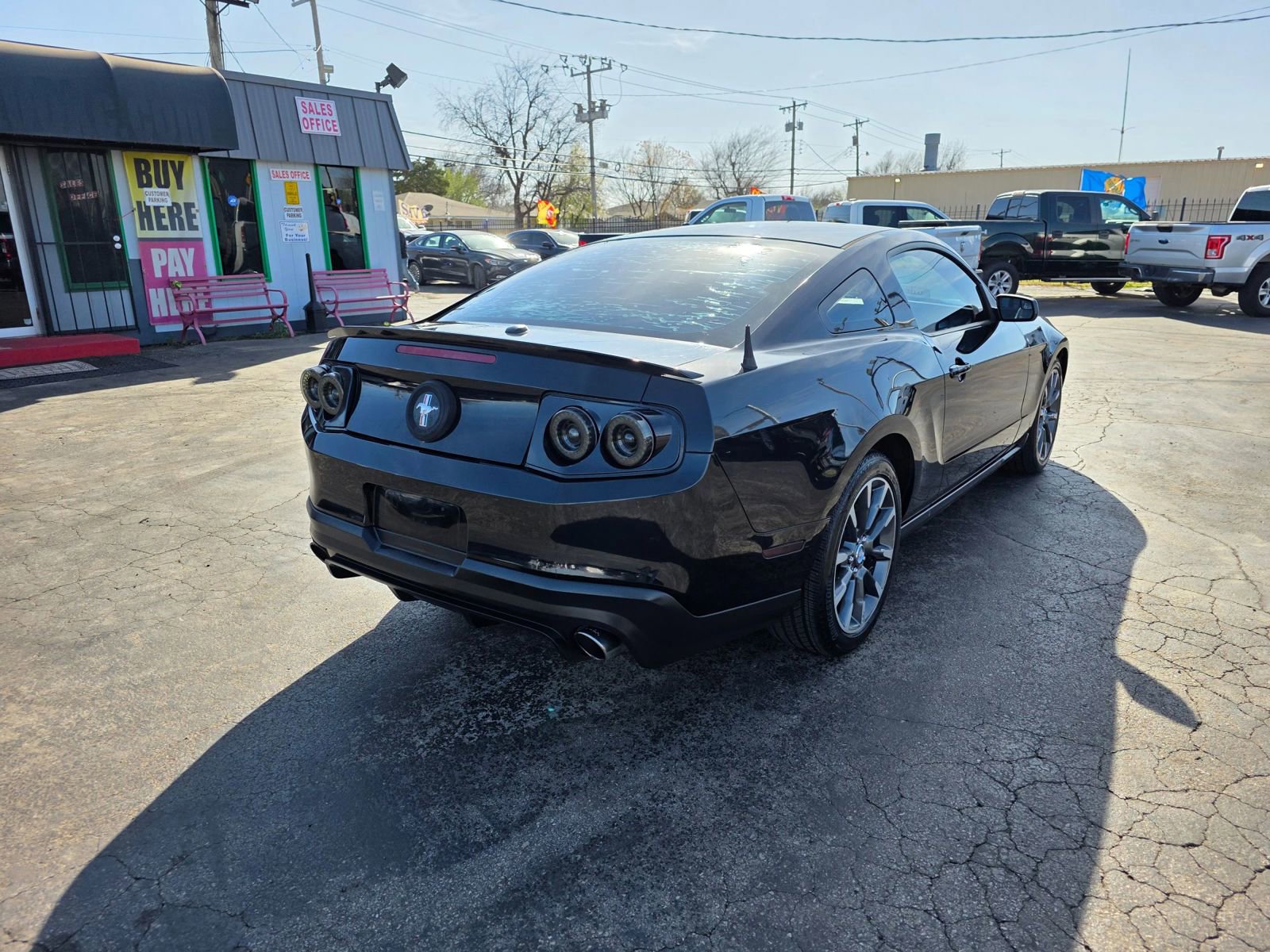 Used 2012 Ford Mustang Premium RWD image 5