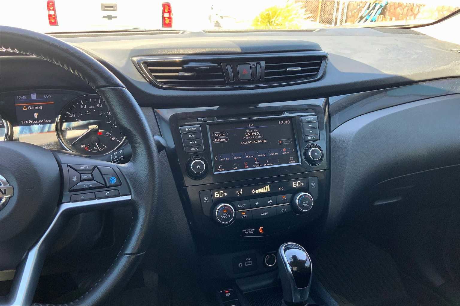 Used 2022 Nissan Rogue Sport SL image 11