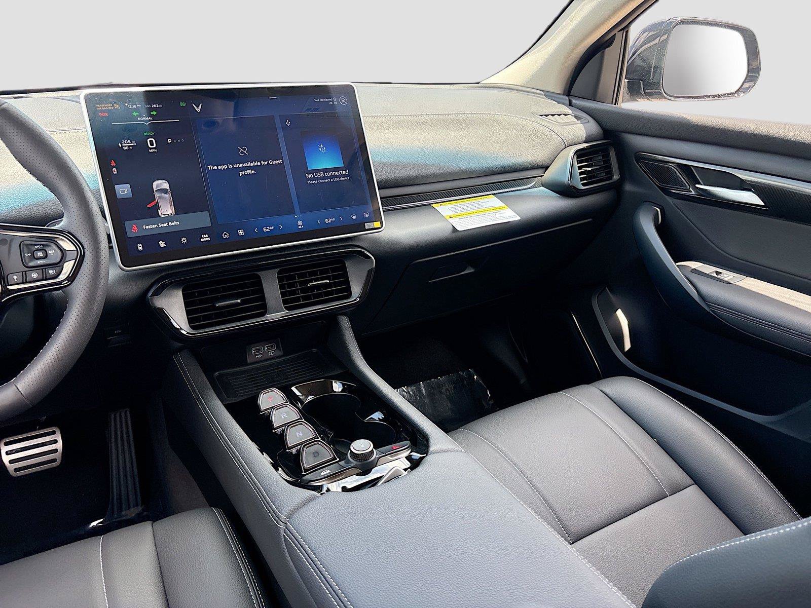 New 2025 VinFast VF 8 Eco AWD/4WD image 22