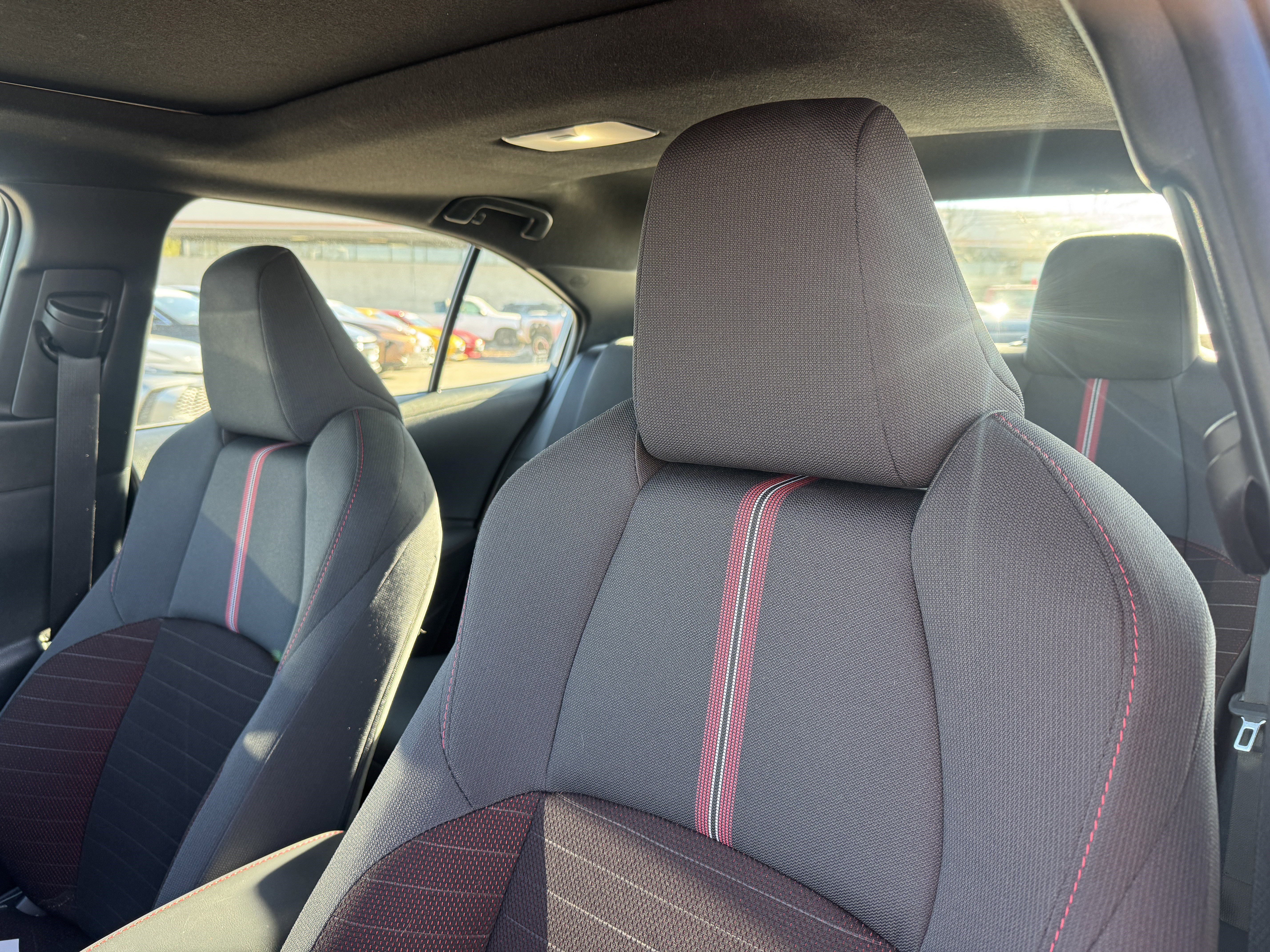 Used 2025 Toyota Corolla SE w/ SE Premium Package image 13