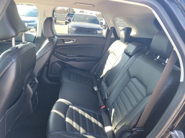 Used 2024 Ford Edge SEL image 16