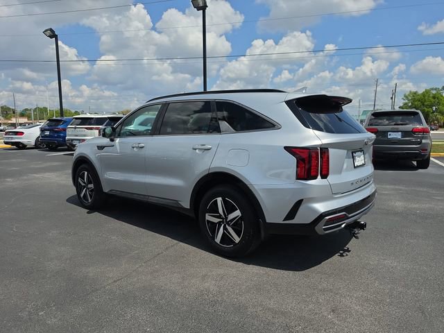 Used 2021 Kia Sorento S image 5