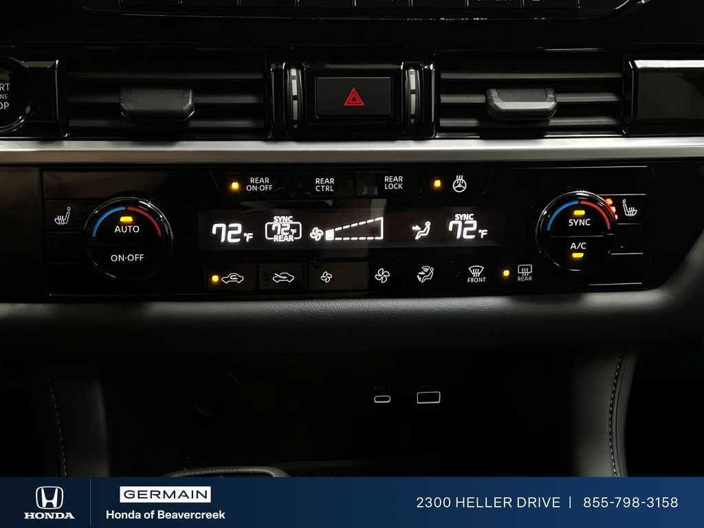 Used 2025 Nissan Pathfinder SL FWD image 24
