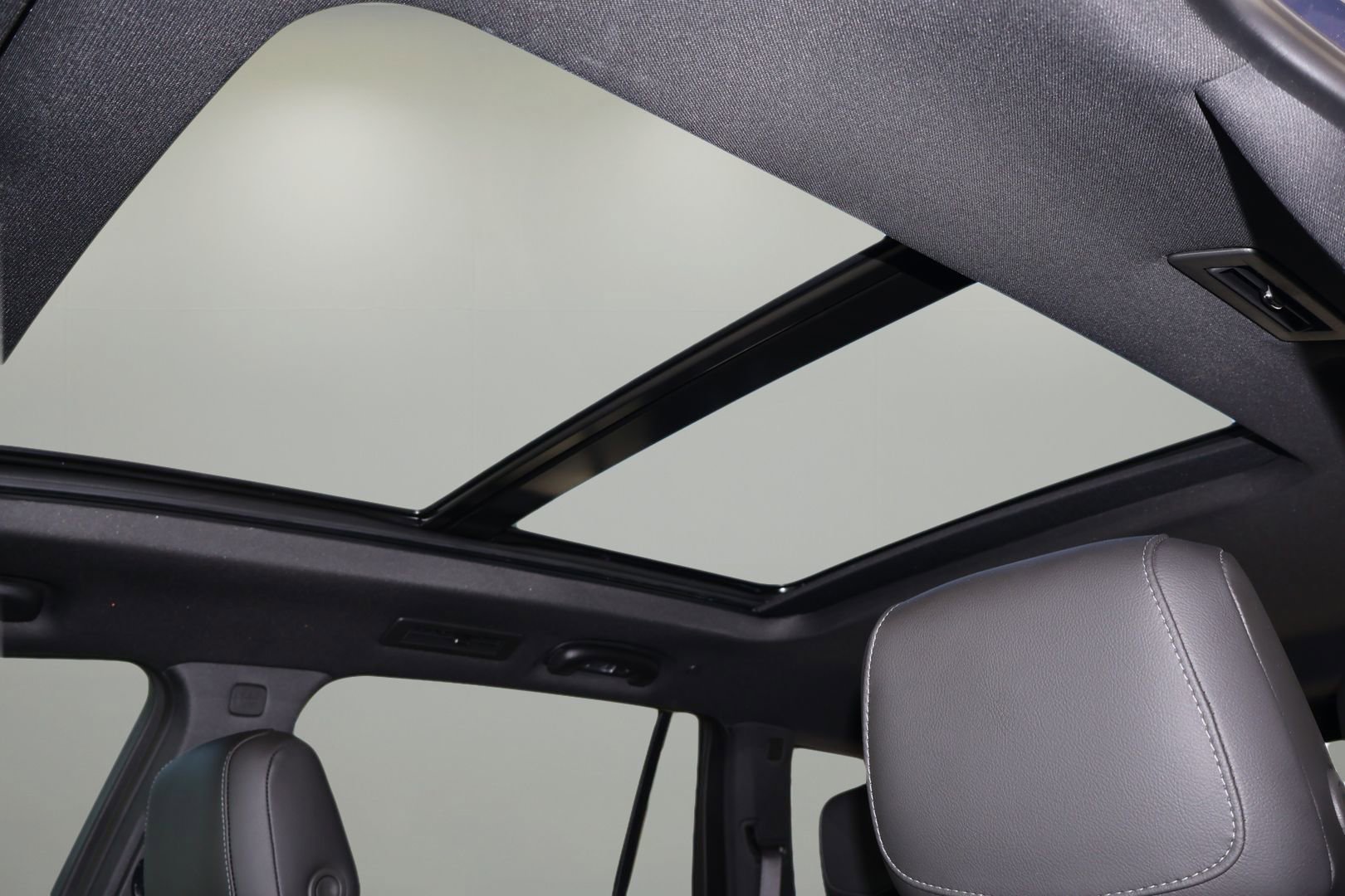 Used 2024 Cadillac XT6 Luxury FWD image 29