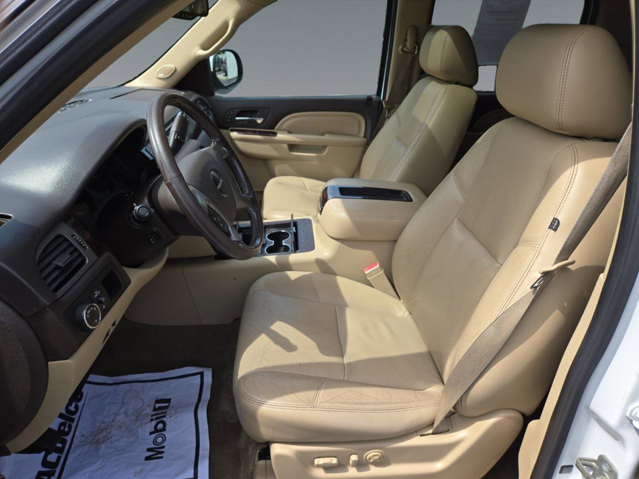 Used 2011 GMC Yukon XL Denali AWD/4WD image 10
