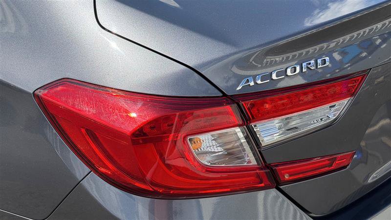 Used 2018 Honda Accord EX image 13