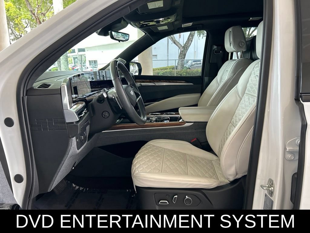 Used 2025 Cadillac Escalade Sport Platinum AWD/4WD image 7
