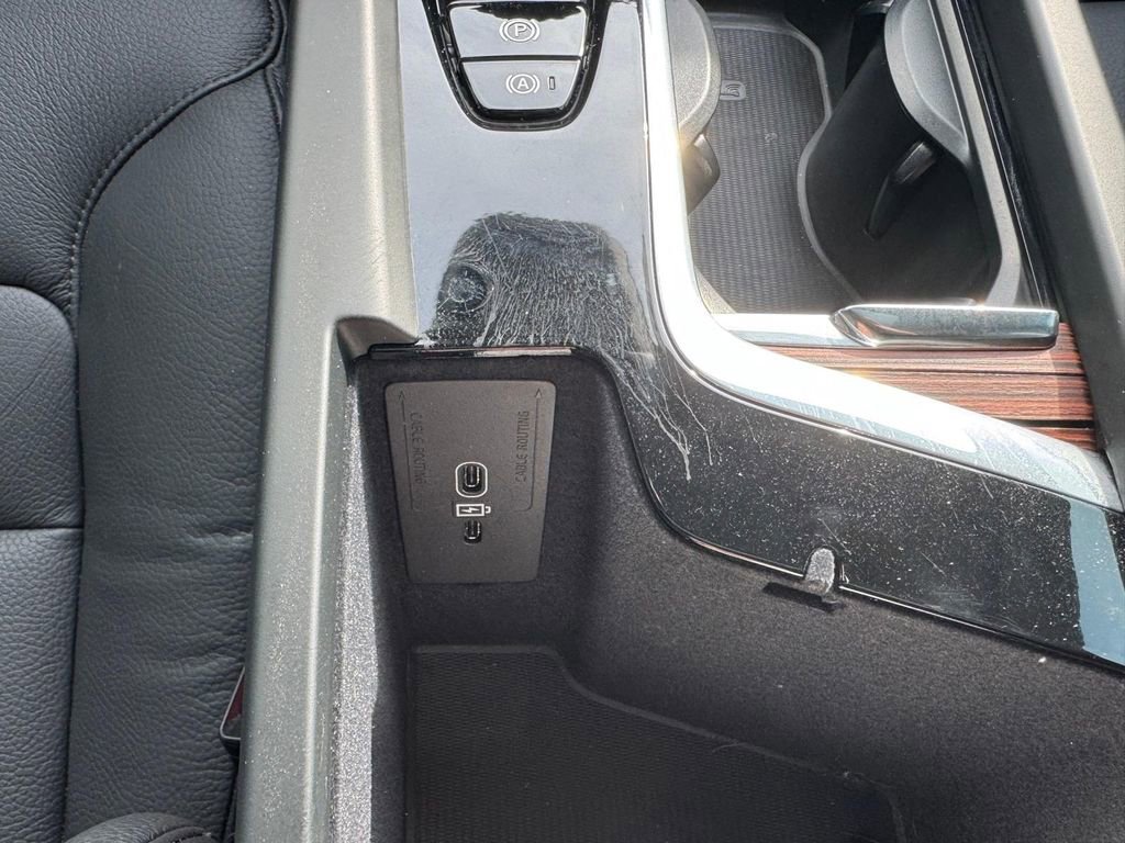 Used 2026 Volvo V60 B5 Cross Country Plus w/ Climate Package image 16