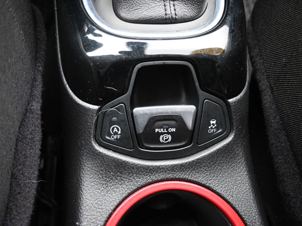 Used 2020 Jeep Compass Latitude image 34