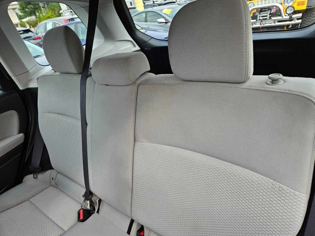 Used 2015 Subaru Forester 2.5i w/ Alloy Wheel Package image 14