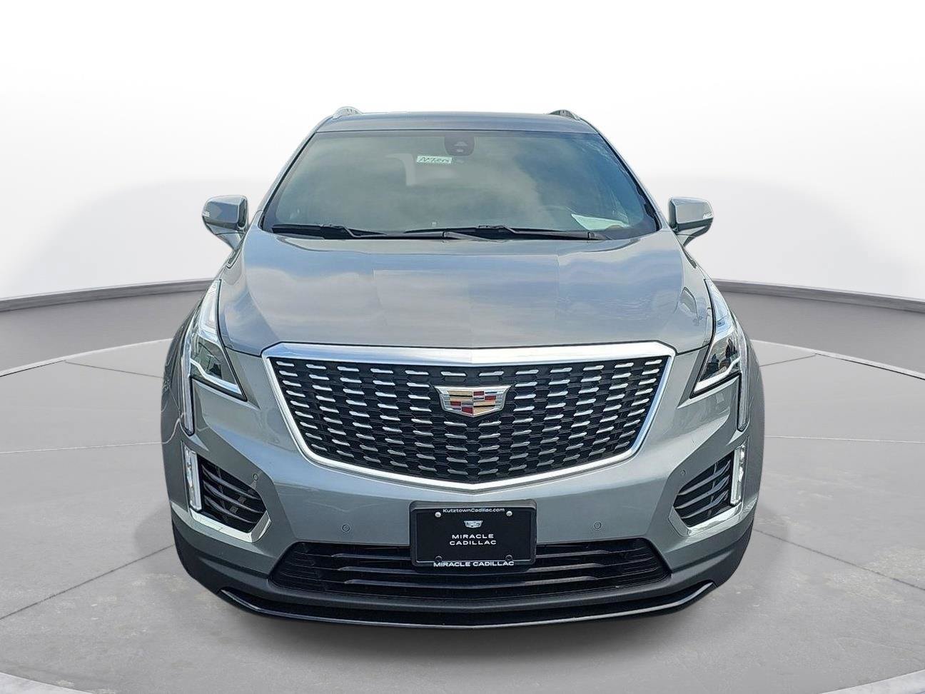 Certified 2023 Cadillac XT5 Luxury AWD/4WD image 2