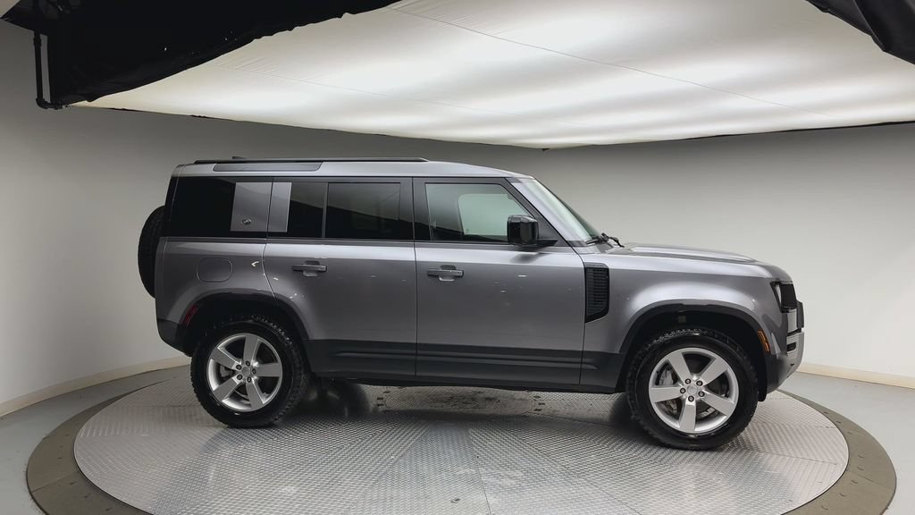 Used 2024 Land Rover Defender 110 S AWD/4WD image 9