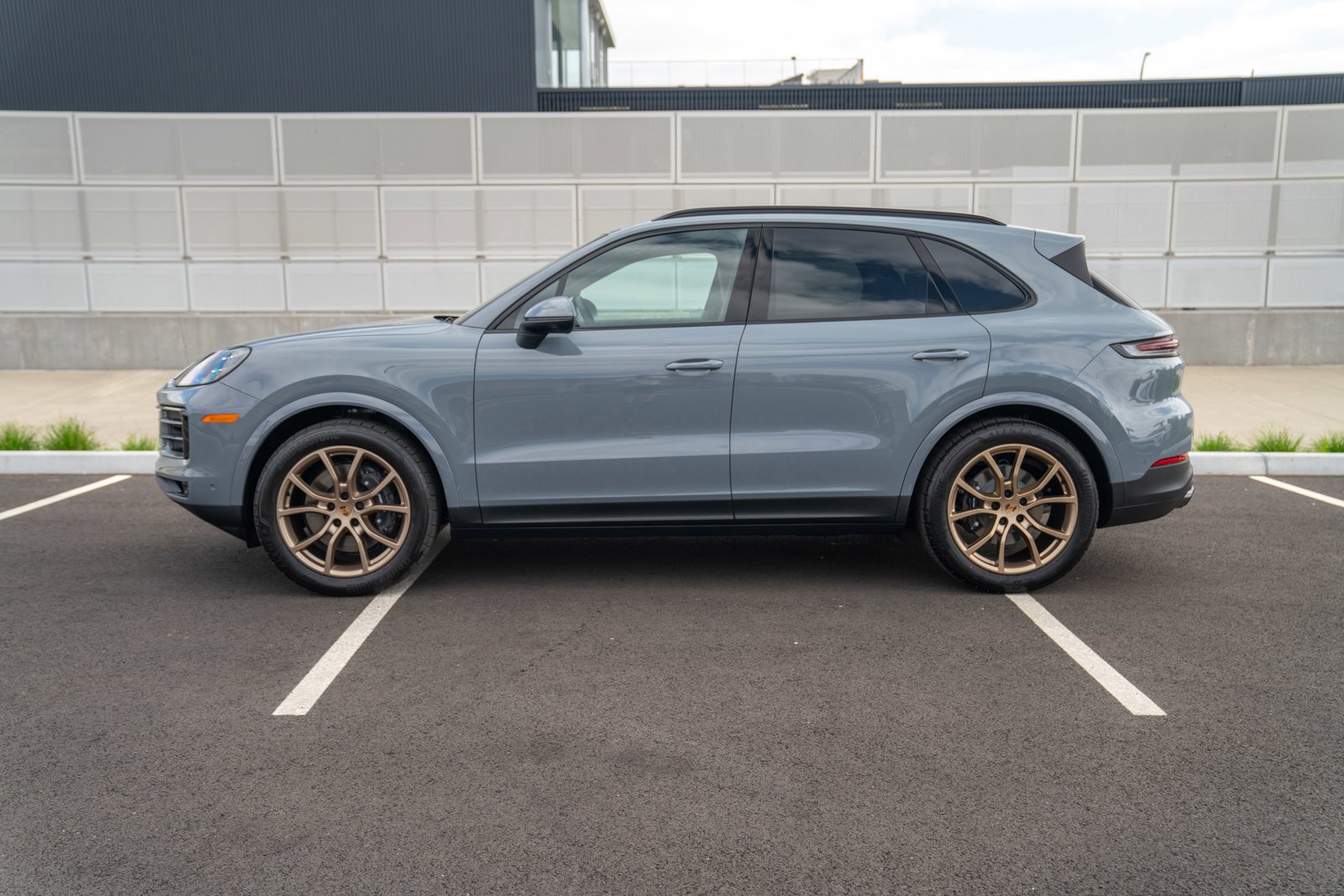New 2026 Porsche Cayenne AWD/4WD image 2