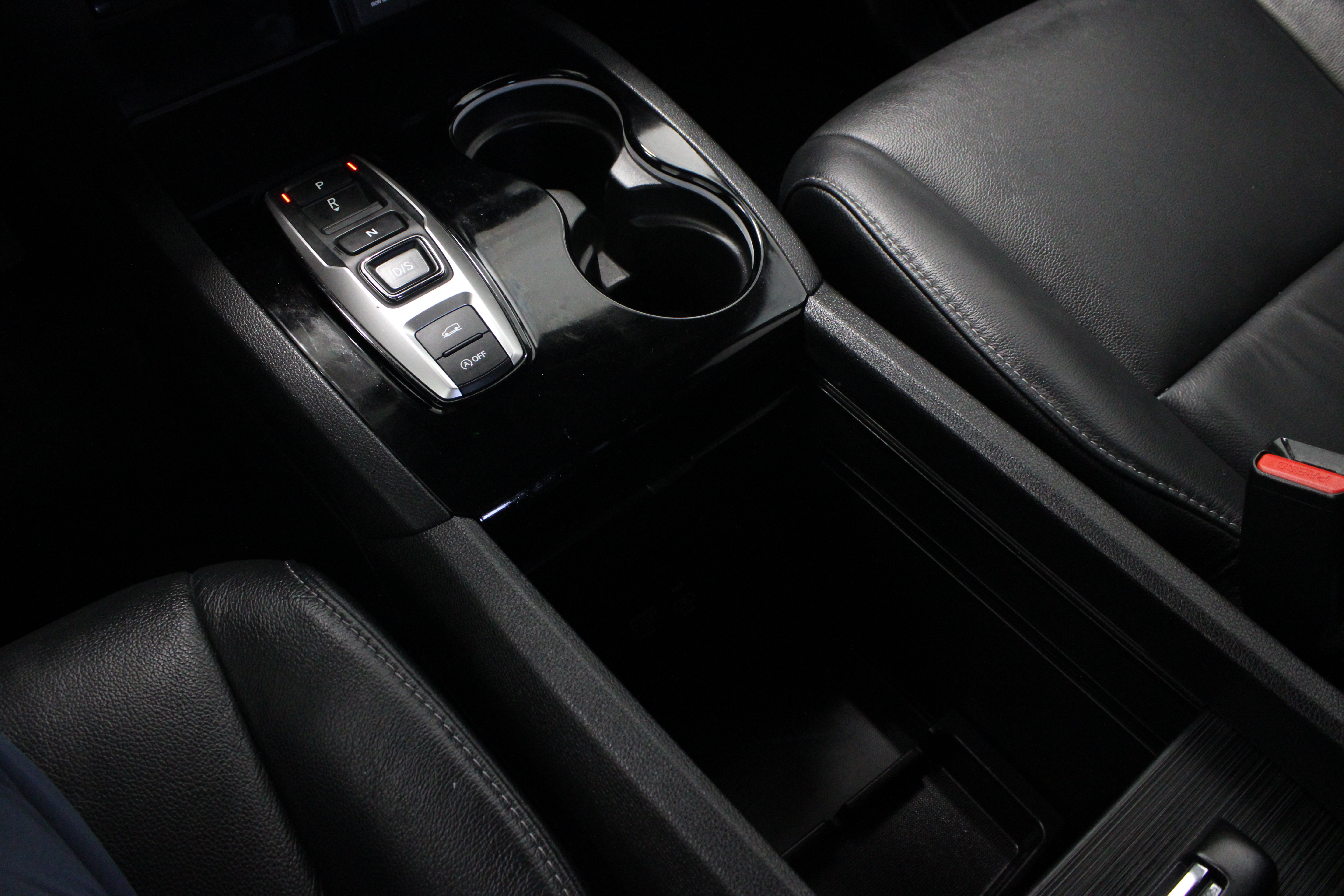 Used 2022 Honda Pilot Touring image 16