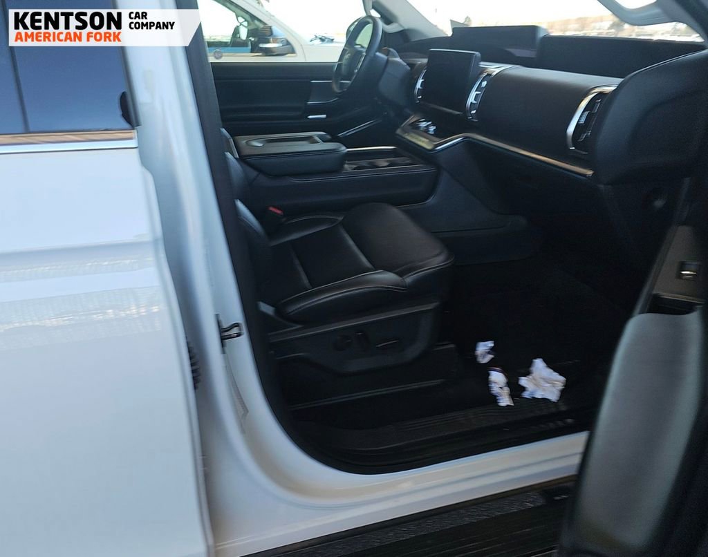 Used 2025 Ford Expedition Max Platinum image 10