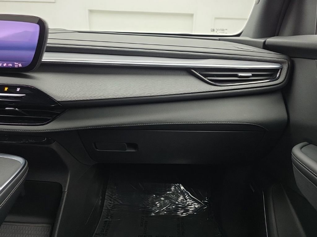 Certified 2025 Buick Enclave Sport Touring w/ Power Package AWD/4WD image 44