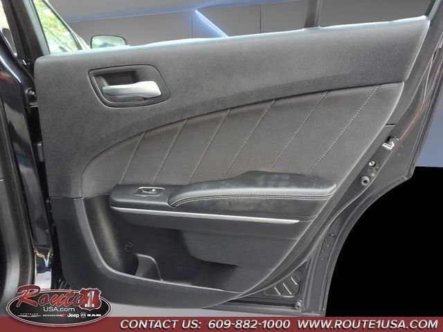 Used 2015 Dodge Charger SXT image 30