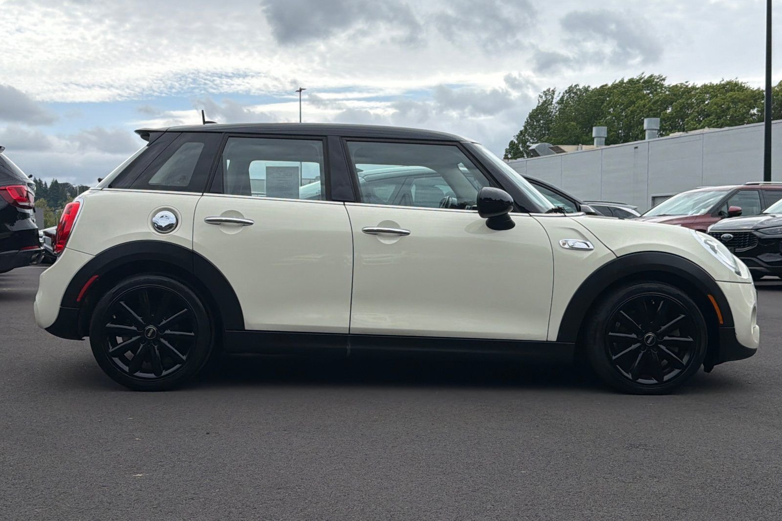 Used 2016 MINI Cooper S FWD image 3
