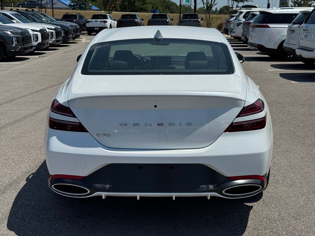 Used 2025 Genesis G70 2.5T image 11