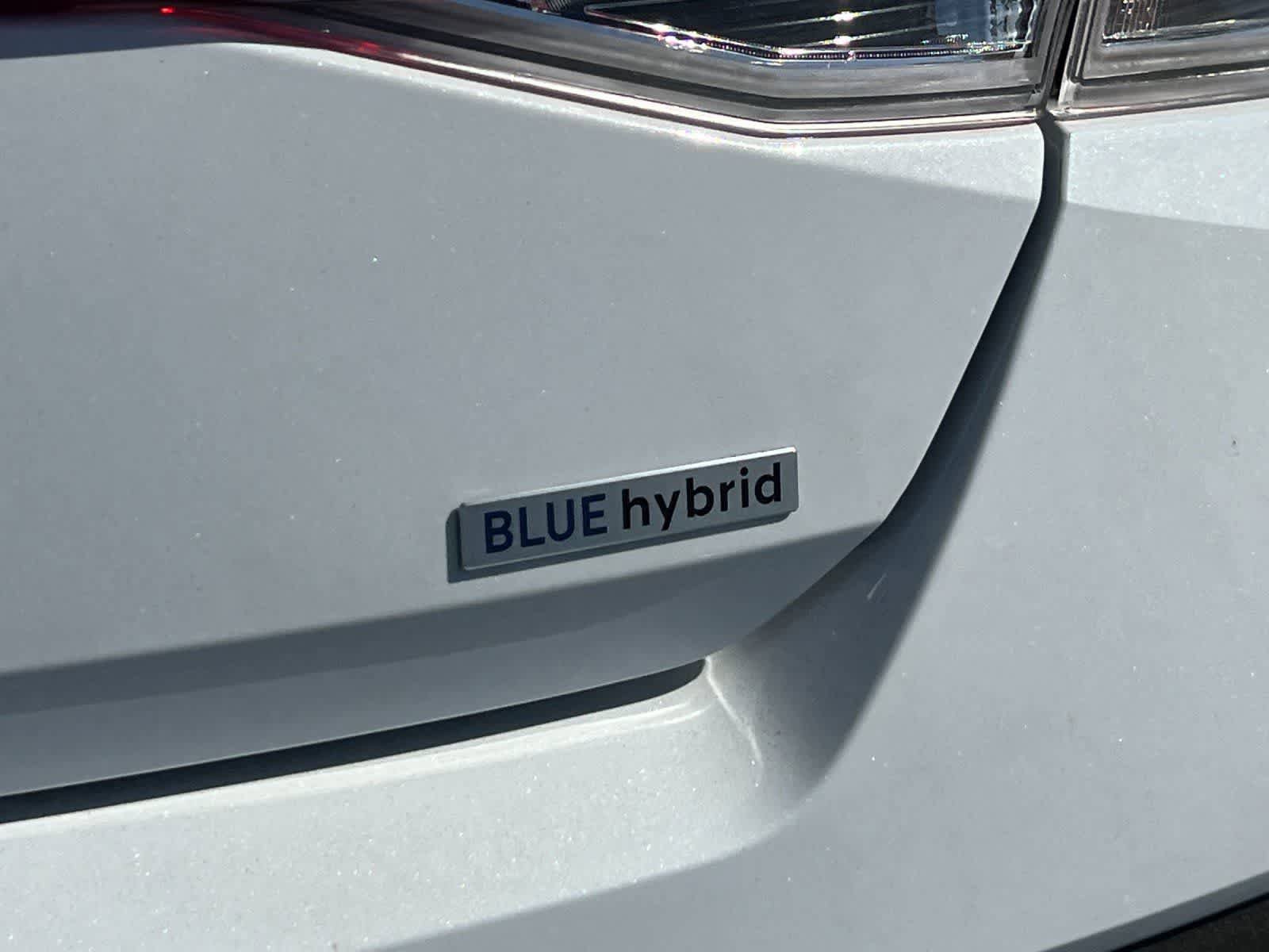 New 2025 Hyundai Elantra Blue FWD image 25