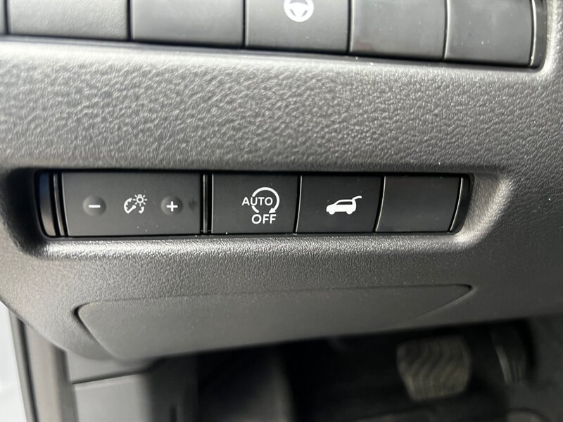 Used 2026 Nissan Rogue SV AWD/4WD image 28