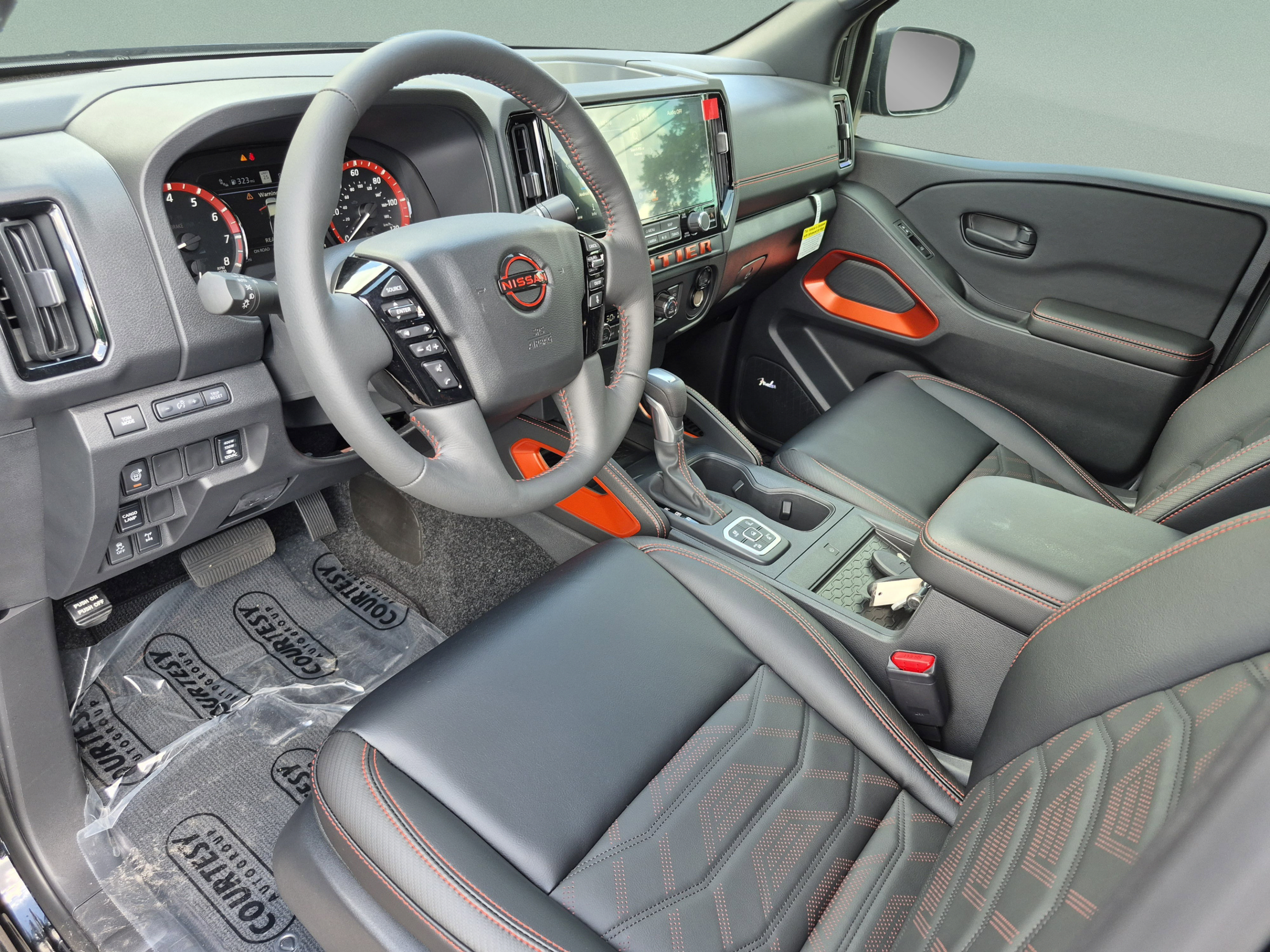 New 2026 Nissan Frontier PRO-4X w/ Pro Premium Package AWD/4WD image 18