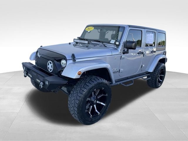 Used 2017 Jeep Wrangler Unlimited Sahara w/ Connectivity Group AWD/4WD image 31