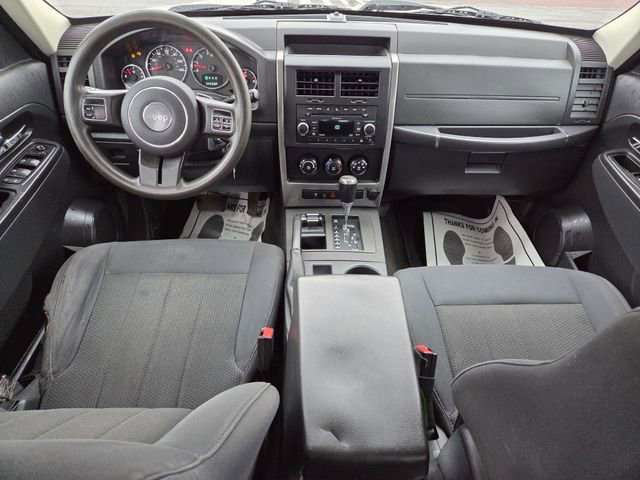 Used 2011 Jeep Liberty Sport AWD/4WD image 47