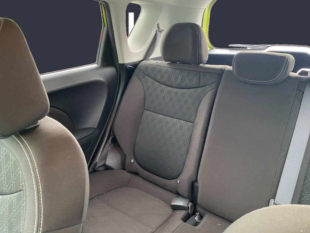 Used 2018 Kia Soul w/ Option Group 020 FWD image 13