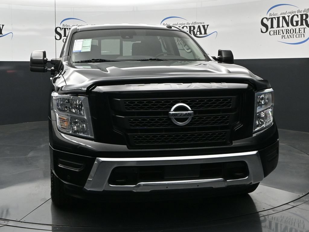Used 2021 Nissan Titan SV w/ SV Convenience Package AWD/4WD image 2