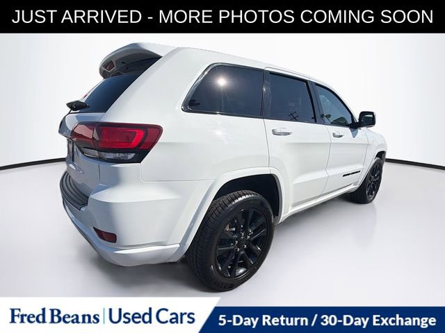 Used 2020 Jeep Grand Cherokee Altitude image 11