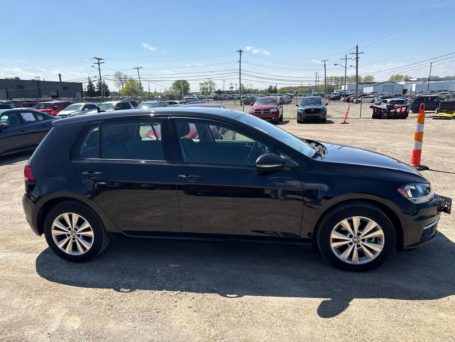 Used 2021 Volkswagen Golf 4-Door FWD image 9