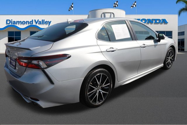 Used 2021 Toyota Camry SE FWD image 6
