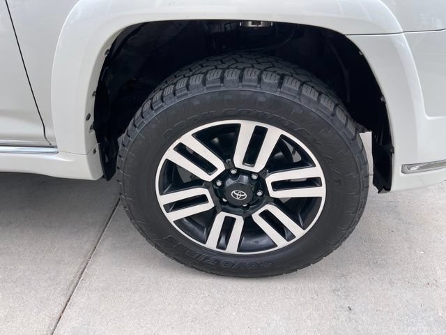 Used 2022 Toyota 4Runner Limited AWD/4WD image 24