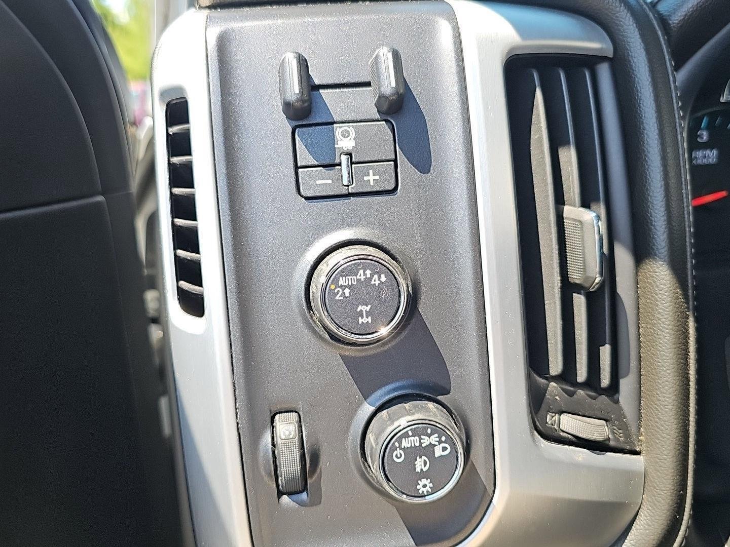 Used 2018 GMC Sierra 1500 SLT w/ SLT Premium Package AWD/4WD image 14
