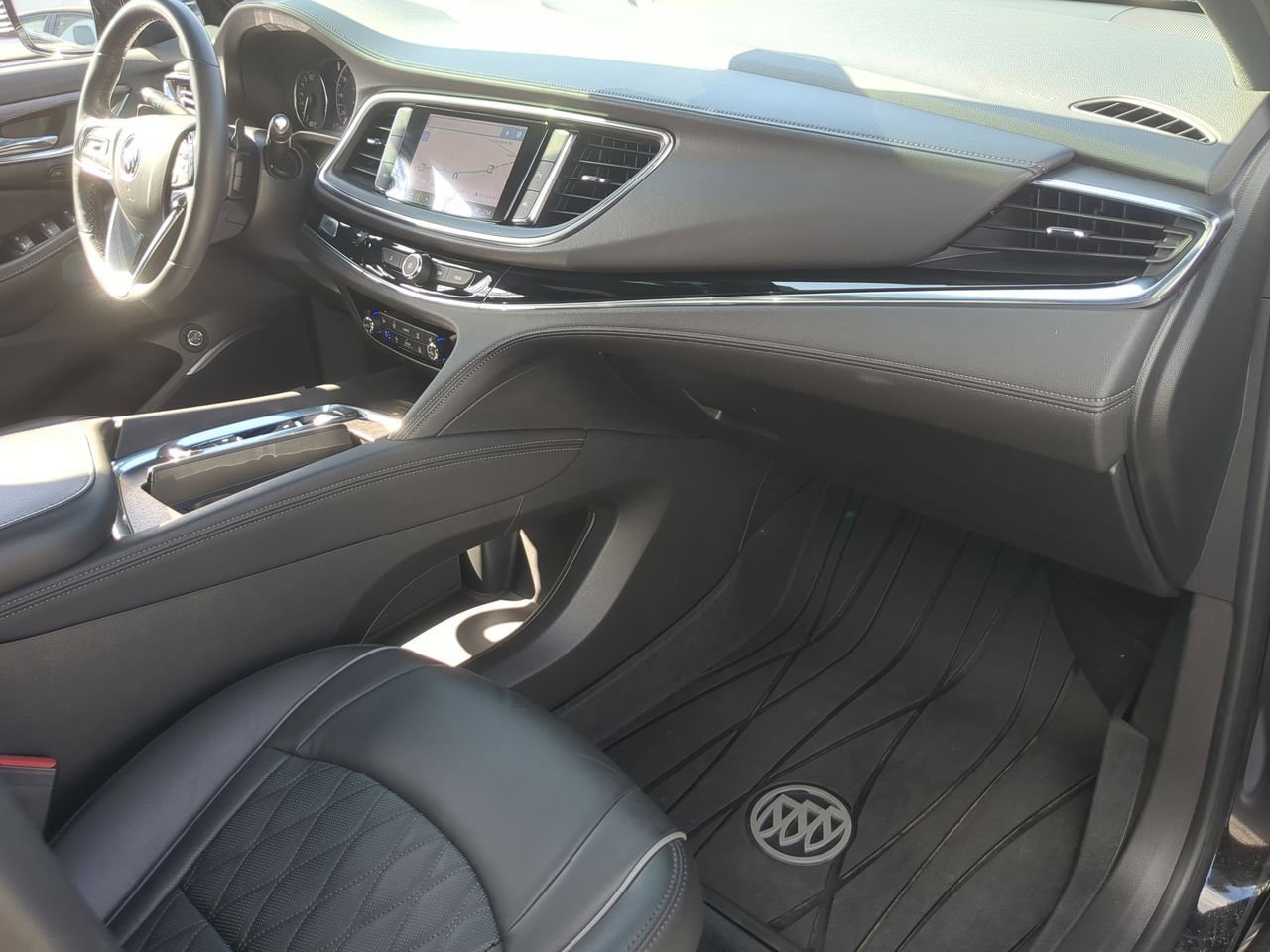 Used 2023 Buick Enclave Avenir w/ Avenir Technology Package image 30
