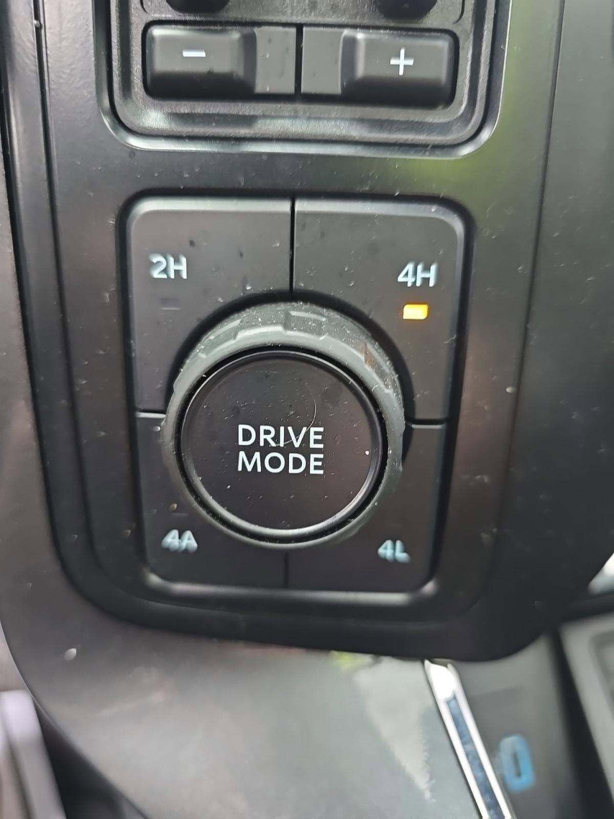 Used 2023 Ford F150 Lariat w/ Equipment Group 502A High image 22