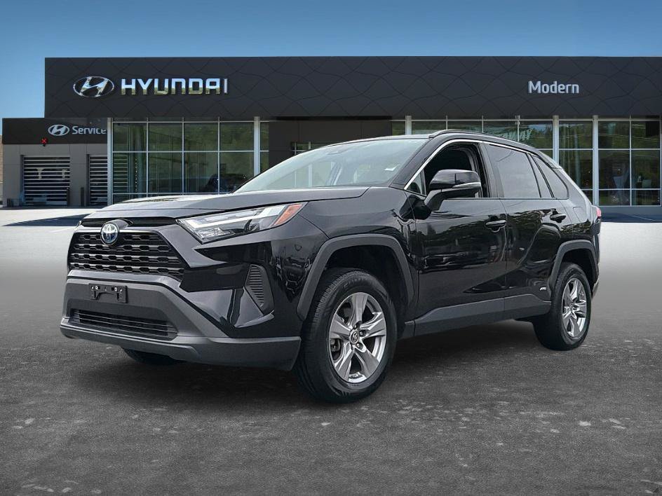 Used 2023 Toyota RAV4 LE AWD/4WD image 1