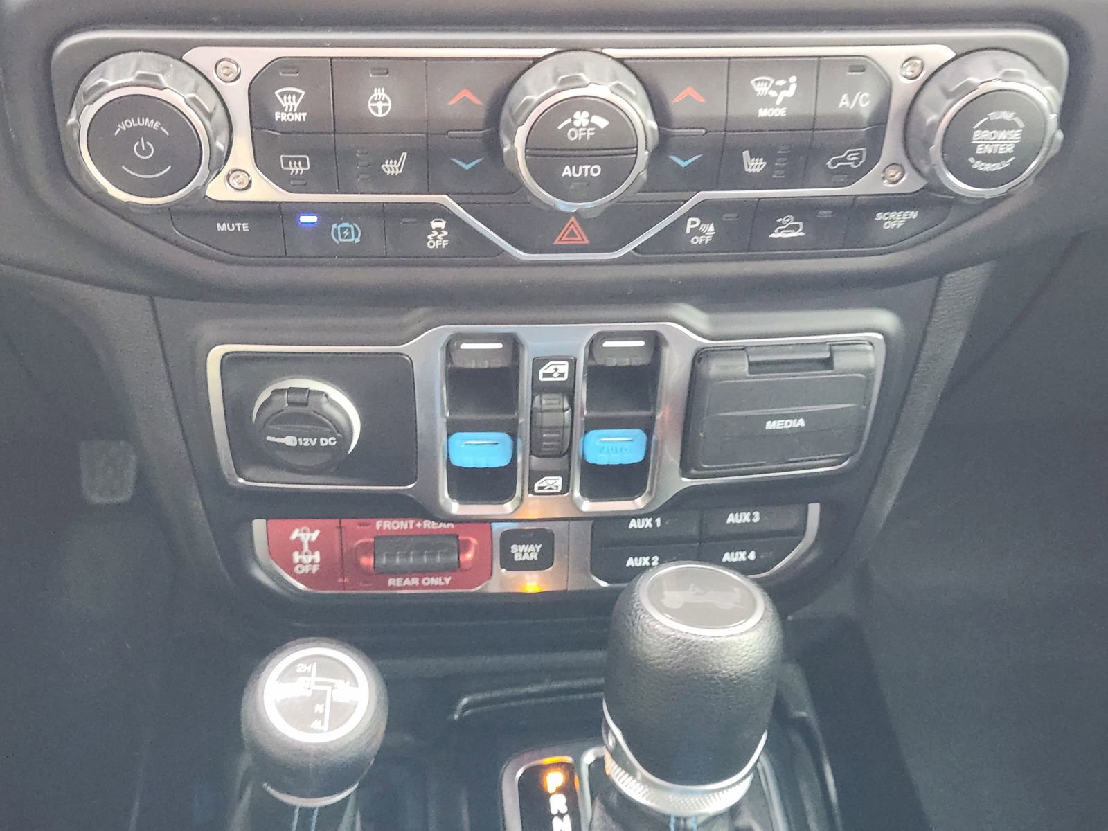 Used 2022 Jeep Wrangler Unlimited Rubicon 4xe w/ Steel Bumper Group image 19