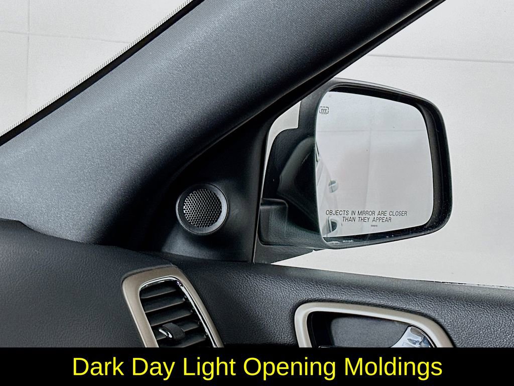 Used 2016 Jeep Grand Cherokee Laredo 75th Anniversary image 24