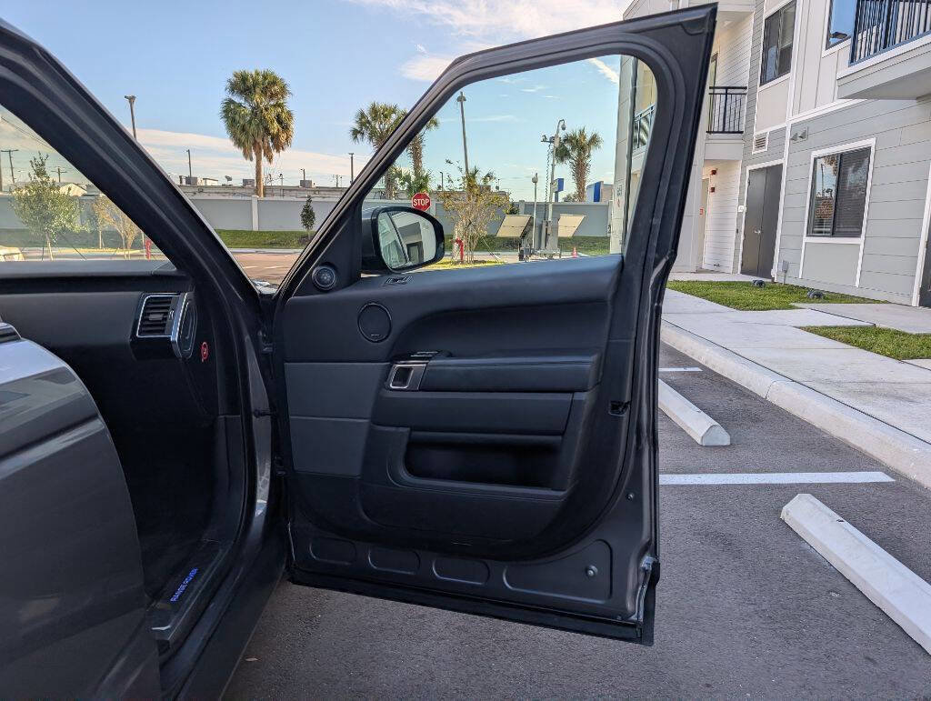 Used 2016 Land Rover Range Rover Sport HSE image 25