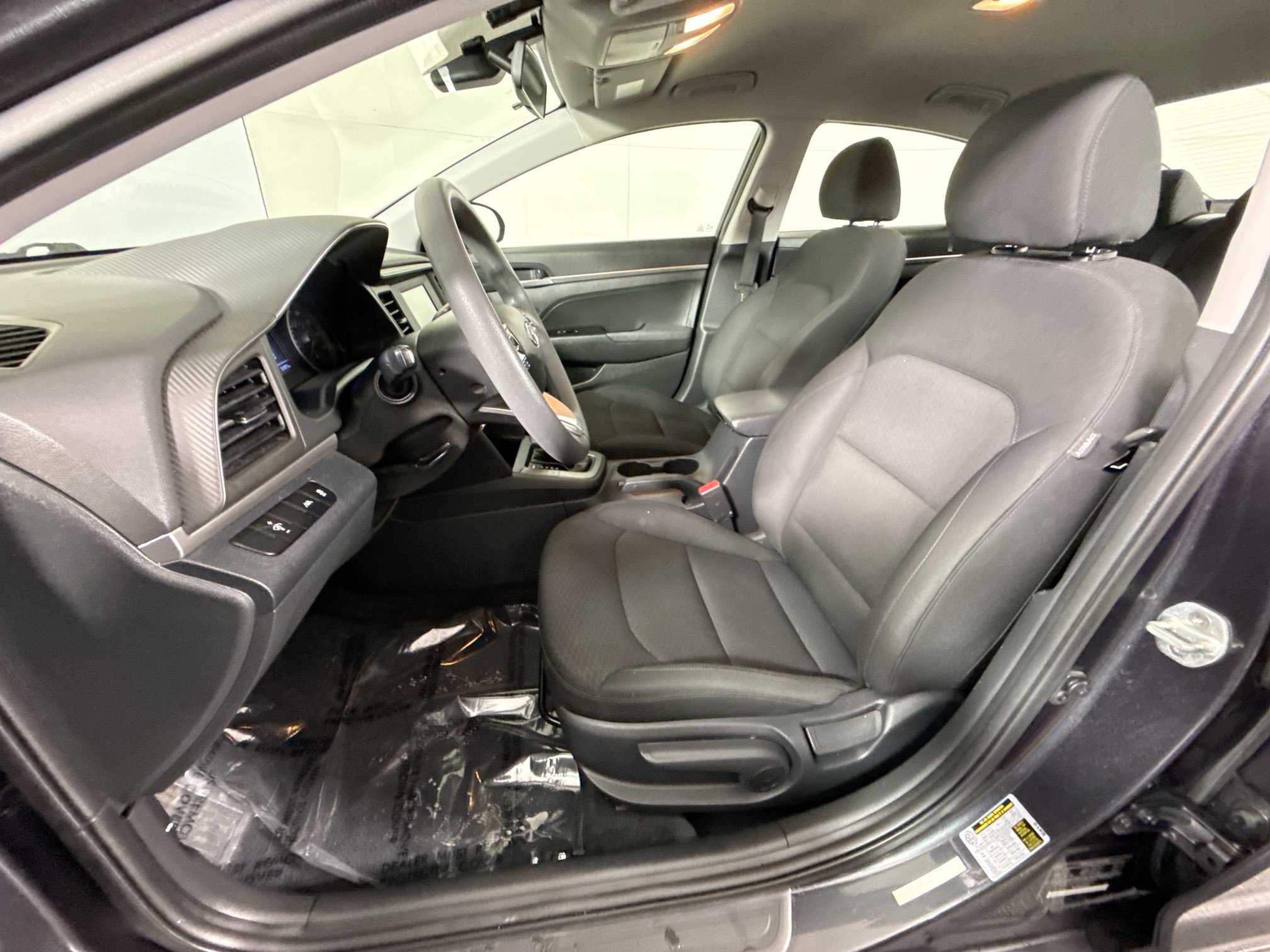 Used 2020 Hyundai Elantra SE w/ Cargo Package (C1) FWD image 21