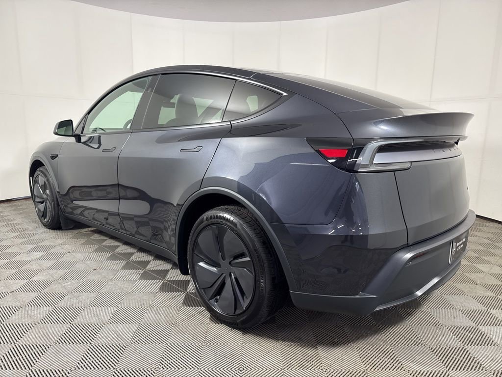 Used 2026 Tesla Model Y Long Range image 4