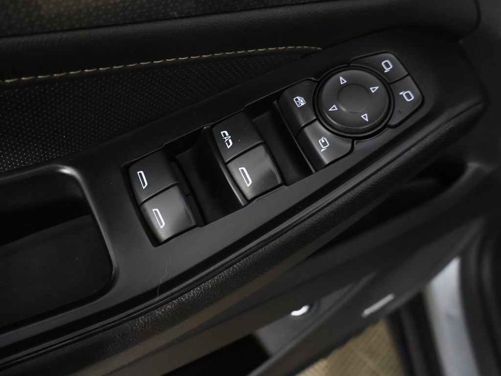Used 2023 Chevrolet Traverse Premier w/ Redline Edition AWD/4WD image 40